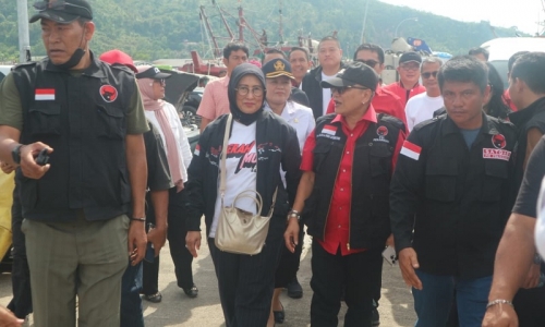 Pastikan Pelayanan Prima, DPP PDI Perjuangan Tinjau RS Apung Malahayati di Tapanuli Tengah