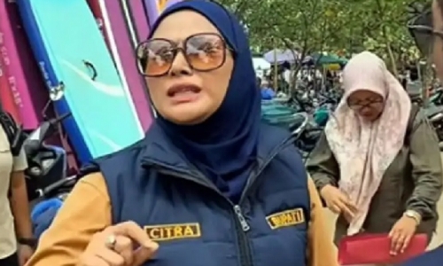 Sidak Pantai Pangandaran, Citra Pitriyami Ingatkan Para Pedagang Lebih Peduli Lingkungan