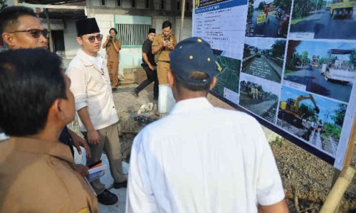 Mas Ipin Ngebut Perbaiki Jalan Strategis Jelang Mudik Lebaran