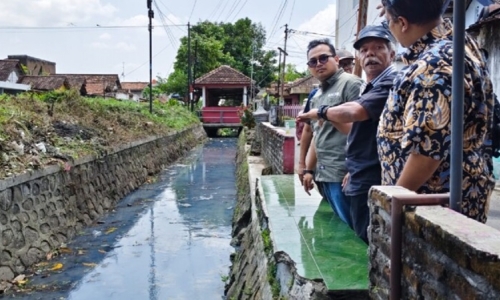 Warga Dandangan Keluhkan Banjir, Yuzar Rasyid Gercep Tinjau Sungai