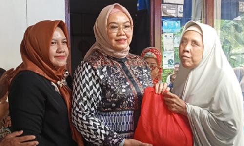 Ida Nurlaela Datangi Langsung Disabilitas Netra, Ma Ukay, Bentuk Perhatian Konkret Kepada Warga di Dapil 