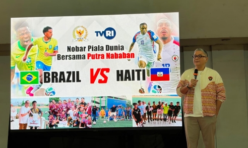 Dari Nobar Brasil vs Haiti, Putra Nababan Titipkan Harapan Kebangkitan Sepak Bola pada Generasi Muda Jakarta Timur
