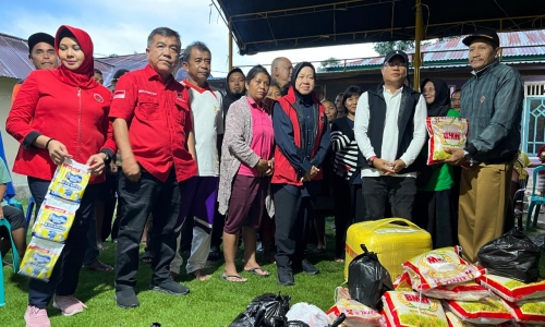 Risma Salurkan Bantuan PDI Perjuangan untuk Korban Gempa Sulteng, Sampaikan Perhatian Megawati kepada Warga Terdampak