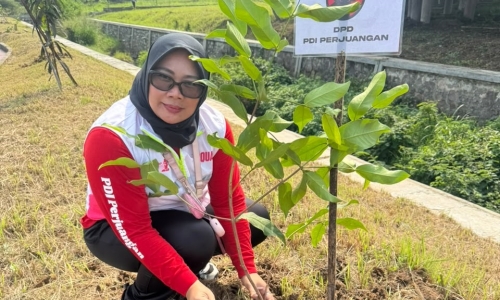 Rita Nurini: Menanam Pohon adalah Wujud Merawat Pertiwi dan Menghidupkan Semangat Bung Karno