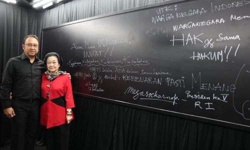 Megawati Soekarnoputri Tulis Pesan untuk Anak Muda Indonesia