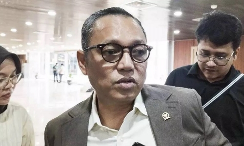 Pertanyakan Gibran, Deddy Sitorus Heran Mahasiswa UBK Tak Diajak ke NTT: Jangan Habis Manis Sepah Dibuang