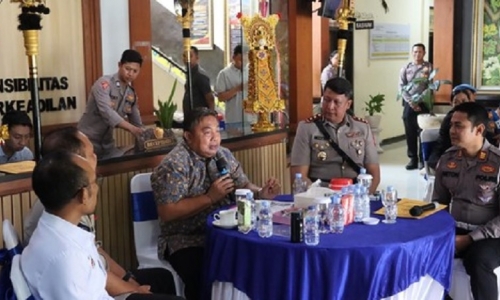 Maling Ayam Tewas, I Nyoman Parta Datangi Polres Saat Reses di Tabanan
