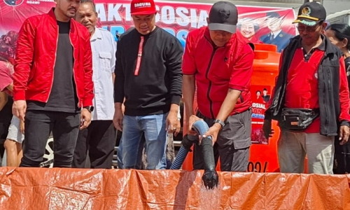 Atasi Dampak Kemarau, DPC PDI Perjuangan Kabupaten Ngawi Distribusikan Bantuan Air Bersih