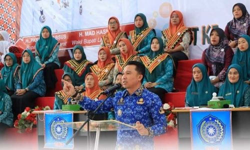 Parosil Mabsus Soroti Lemahnya Penguasaan Bahasa Daerah
