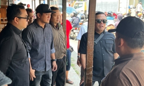 Yuzar Rasyid Cari Jalan Keluar Polemik Pedagang di Pasar Bandar dan Pahing