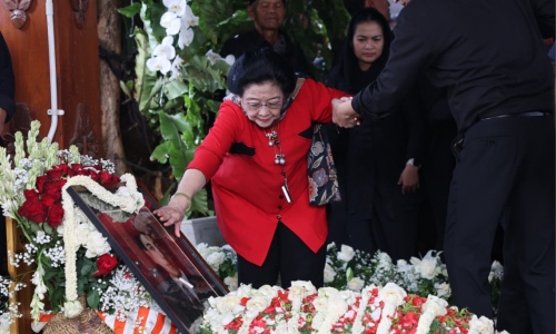 Prosesi Pemakaman Guruh Soekarnoputra