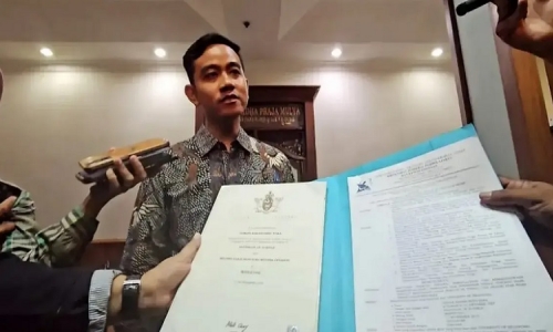 Dokumen Pendidikan Gibran, BBHAR PDI Perjuangan Maluku: Temuan MK Harus Kita Hormati Bersama 