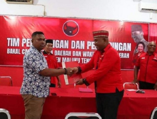Veki Suanthie, Bacabup Pertama Daftar di PDI Perjuangan Maluku Tenggara