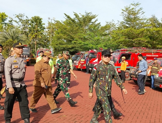 Bupati Sujiwo Pastikan Kebutuhan Logistik Petugas Karhutla Ditanggung Pemerintah