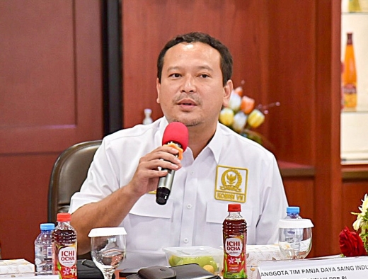 Banyu Biru Djarot Apresiasi Kinerja Industri Nasional