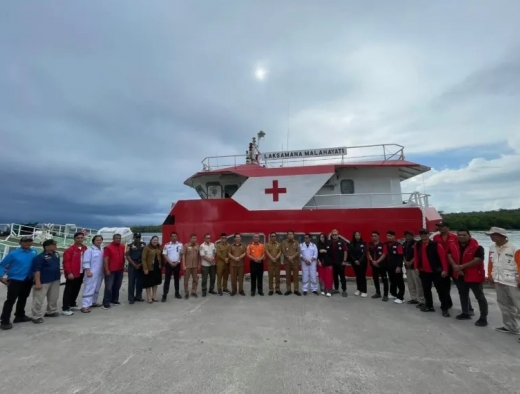 Kapal Rumah Sakit Laksamana Malahayati Gelar Pelayanan Kesehatan di Mentawai