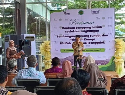 Mas Ipin Resmikan Ruang Tunggu dan Perluasan Kanopi RSUD dr. Soedomo Trenggalek