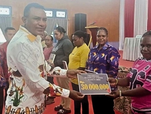 Pemkab Asmat Guyur Rp4 Miliar Lebih Kepada 995 UMKM Orang Asli Papua