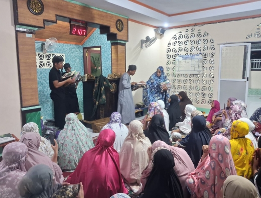 Sri Lalusu Silaturahmi dan Berbagi Bersama Jamaah Masjid Al-Kautsar Kilper