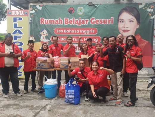 Tak Sekadar Berbagi Takjil, Gesuri Mesias Bintang Merah Ajak Warga Ciledug Manfaatkan Rumah Belajar Gratis