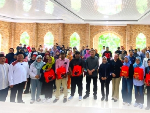 Sudin Salurkan Paket Sembako Sekaligus Tali Asih ke 20 PAC PDI Perjuangan Se-Kota Bandar Lampung