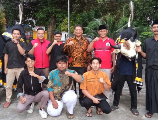 DPC BMI Kabupaten Malang Bagikan Ratusan Paket Takjil ke Masyarakat 