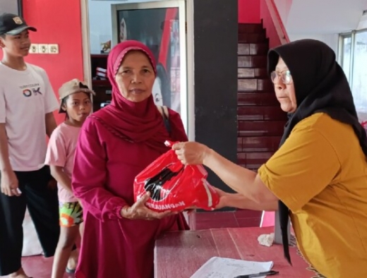 Banteng Kota Madiun Salurkan 2.500 Paket Bansos dari Said Abdullah