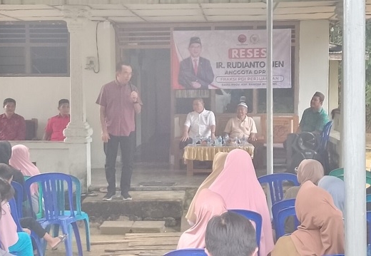 Rudianto Tjen Serap Aspirasi, Serahkan Bantuan Dana dan Komitmen Bangun Masjid di Berbura