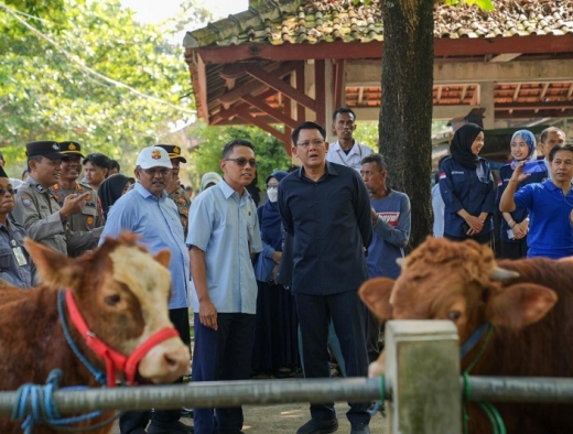 Danang Pastikan Stok Hewan Kurban Aman, Ajak Warga Gunakan Besek