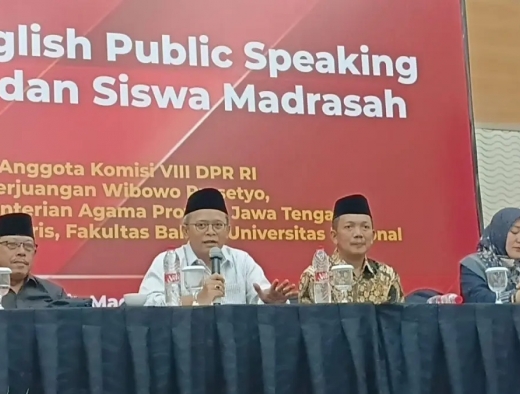 Wibowo Prasetyo: Kuasai English Public Speaking, Santri Magelang Siap Tembus Pasar Global