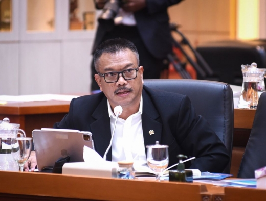 Edy Wuryanto: Pelemahan Rupiah Ancam Stok Obat JKN, Pemerintah Harus Segera Bertindak!