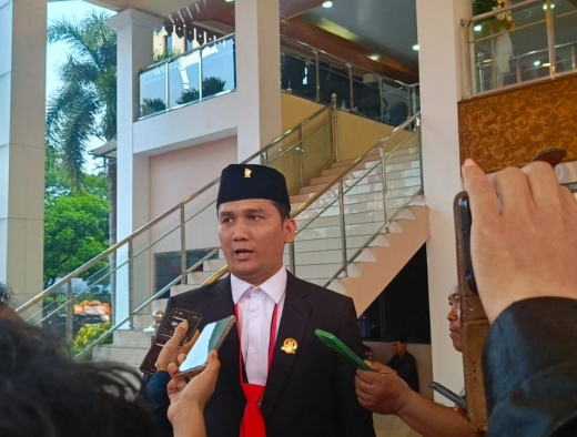 DPRD Kabupaten Bekasi Sahkan Dua Raperda, Fraksi PDI Perjuangan Semprot Absennya Pejabat OPD