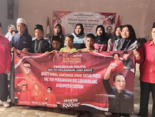 PAC PDI Perjuangan Lemahabang Teguhkan Semangat Kerakyatan Bung Karno Lewat Konsolidasi dan Santuni Anak Yatim