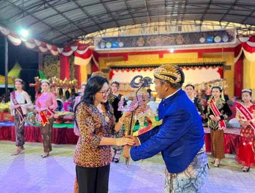 Puncak Grebeg Suro Landak, Karolin: Rawat Kerukunan, Keberagaman Adalah Kekuatan Kita
