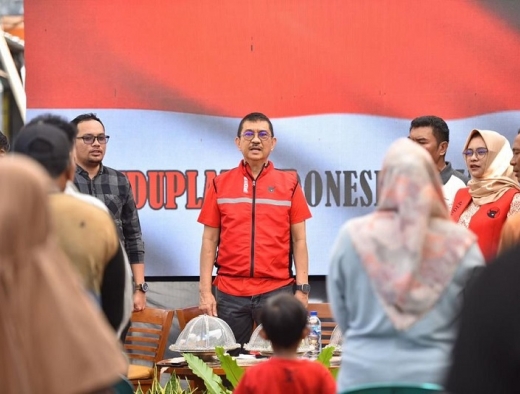 ARW Center Gelar "Jumat Berkah", Salurkan Paket Sembako ke LKSA Ummu Aiman & Pengguna Jalan