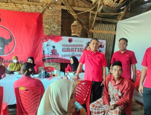 Peduli Kesehatan Warga, PDI Perjuangan Jepara Gelar Pengobatan Gratis dan Dapur Marhaen di Bangsri