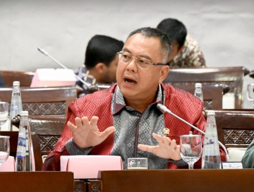 Rencana Penambahan Layer Cukai Rokok: DPR Ingatkan Risiko 