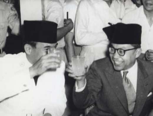 Di Balik Kabut Dalat, Merancang Kata untuk Titik Balik Bangsa