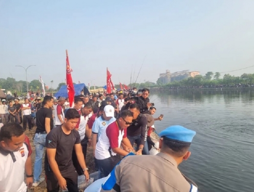 Penuh Antusiasme, Sarifah Ainun Jariyah Hadiri Mancing Mania Bersama Warga di Kota Serang