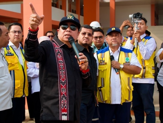 Lasarus Targetkan Satu Sekolah Rakyat di Setiap Kabupaten/Kota