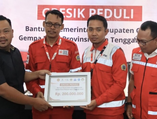 Sinergi Warga Gresik Bebaskan Duka Korban Gempa NTT