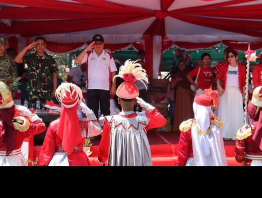 Kamarudin Muten Puji Antusiasme Warga Meriahkan Pawai Pembangunan di Beltim
