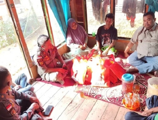 Yudha Puja Turnawan Santuni Korban Kebakaran dan Dorong Bantuan Bedah Rumah