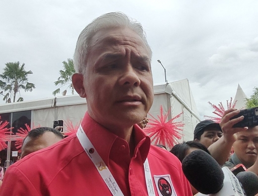 Ganjar Pranowo Desak DPR Segera Bentuk Pansus Revisi UU Pemilu dan Paket UU Politik