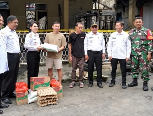 Tjhai Chui Mie Turun Langsung Bantu Warga Terdampak Kebakaran Pasar Hongkong 