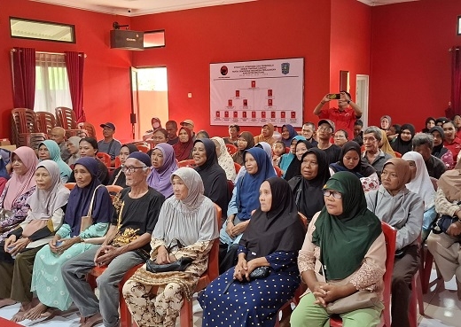 PDI Perjuangan Kabupaten Belitung Bersama Yayasan Rudi Center Salurkan 1.000 Paket Beras di 5 Kecamatan