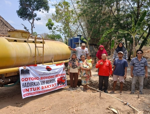 Atasi Kekeringan di Gunungkidul, DPD PDI Perjuangan DIY Salurkan 25 Tangki Air Bersih dan Desak Intervensi Pusat