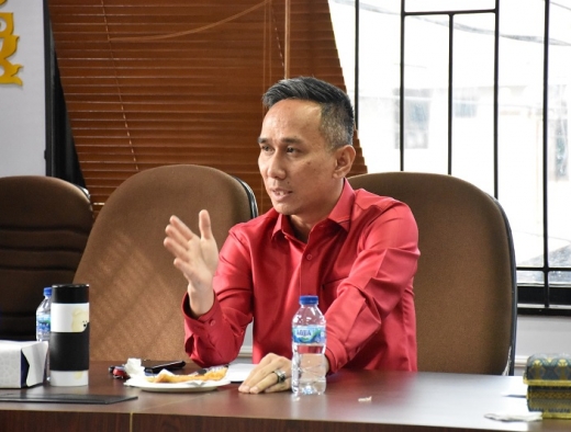 Sesuai Janji, Tekad Abidin Desak Disdik Pekanbaru Salurkan Seragam Sekolah Gratis