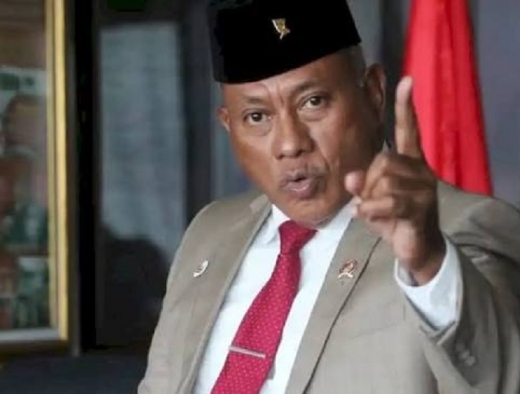 DPR Didesak Awasi Ijazah Gibran: Rakyat Kecil Wajib Berijazah, Wapres Kok Jadi Polemik?