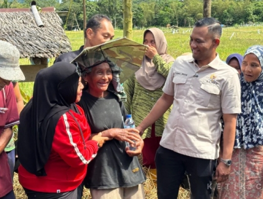 Jamaluddin Idham Salurkan Bantuan Pembangunan Masjid Baitul Hasanah di Simeulue